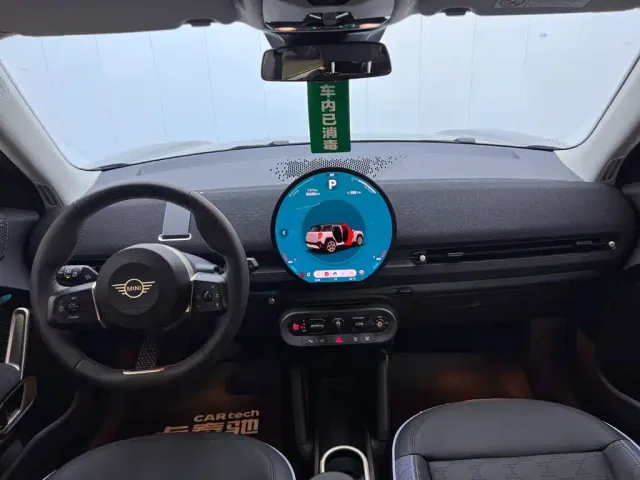 MINI Electric MINI ACEMAN — Фото автомобиля 19