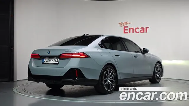 BMW 5 Series G60 — Фото автомобиля 2