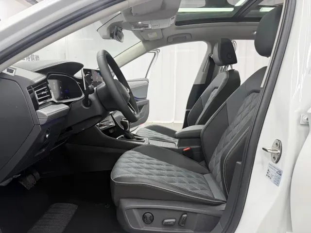 Volkswagen Sagitar — Фото автомобиля 7