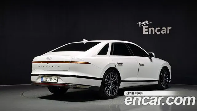 Hyundai Grandeur GN7 — Фото автомобиля 2