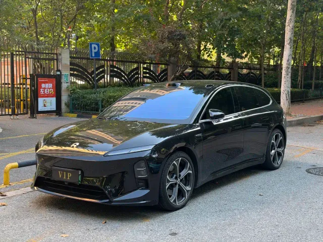 Фотография автомобиля — Nio ET5 Touring