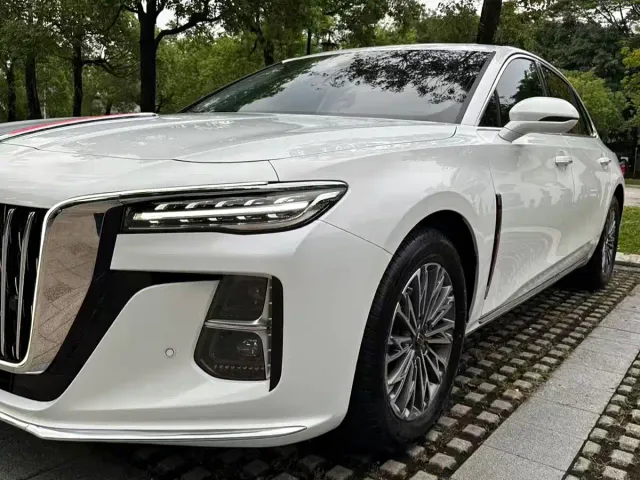 Hongqi H5 — Фото автомобиля 7