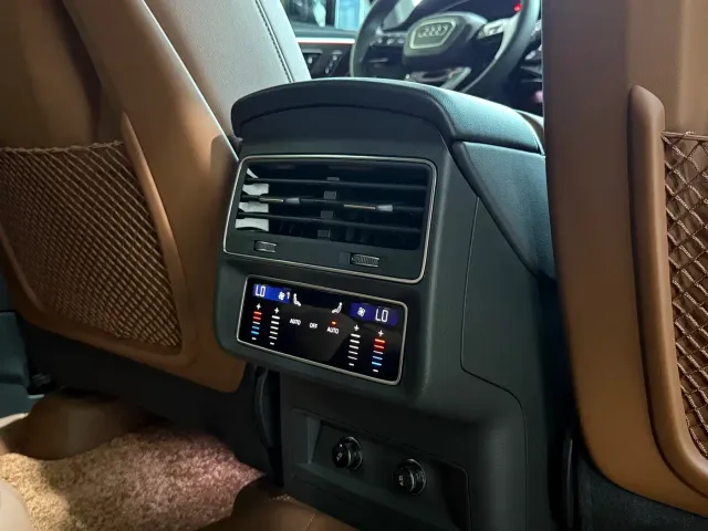Audi Q7 — Фото автомобиля 19
