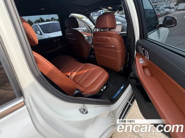 BMW X7 G07 — Фото автомобиля 9