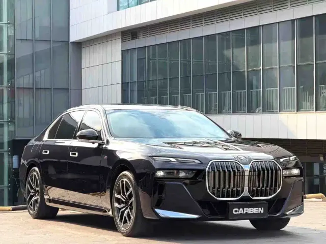 BMW 7 Series — Фото автомобиля 3