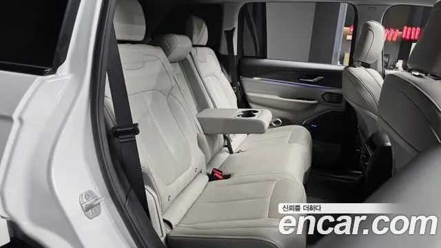 Jeep Cherokee WL — Фото автомобиля 12