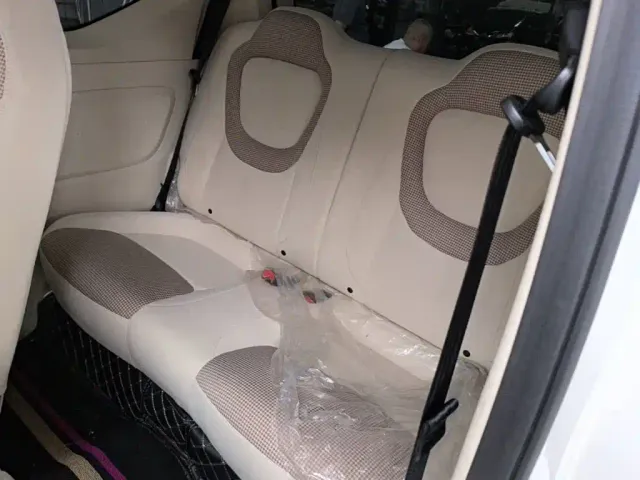 Wuling Motors Hongguang MINIEV 2024 3rd Generation 215km Youth Edition — Фото автомобиля 16