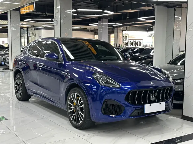 Maserati Grecale — Фото автомобиля 3