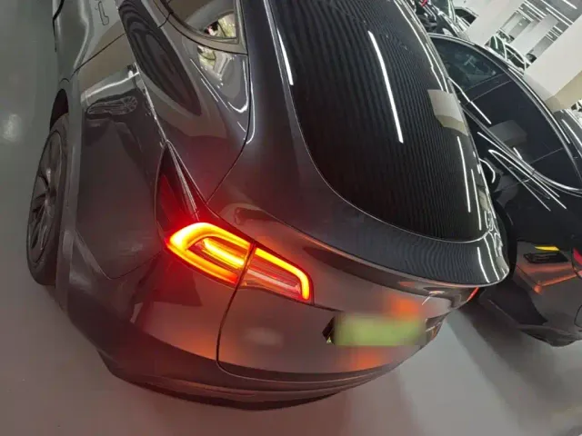 Tesla Model Y — Фото автомобиля 5