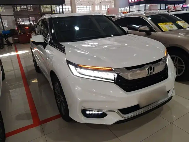 Honda Avancier — Фото автомобиля 3