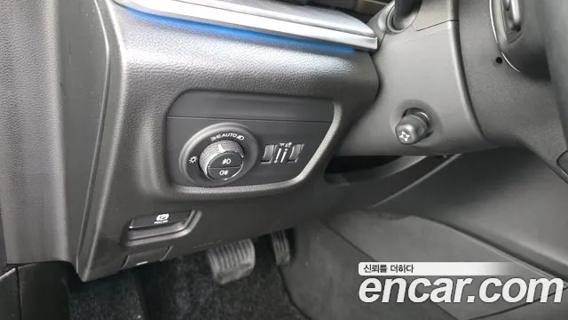 Jeep Cherokee Grand Cherokee(WL) L 3.6 Overland — Фото автомобиля 25