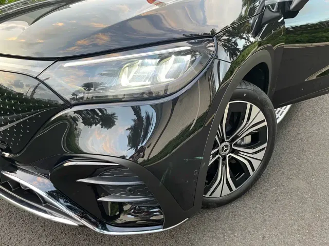 Mercedes-Benz EQE SUV — Фото автомобиля 13
