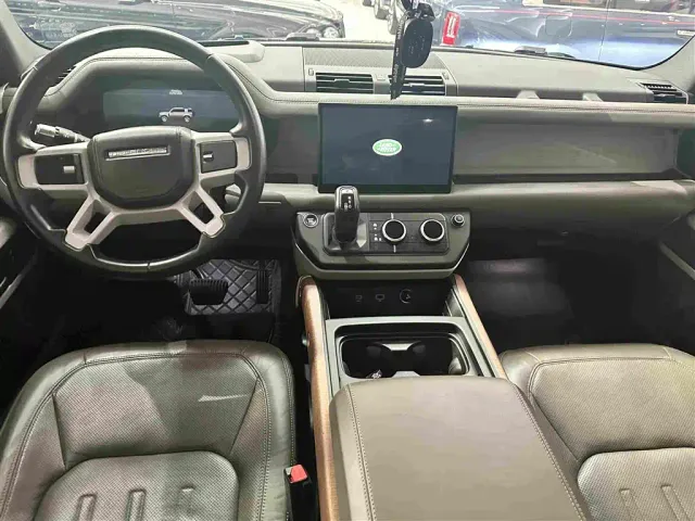 Land Rover Land Rover Defender 2022 110 P400 Dark Special Edition — Фото автомобиля 13