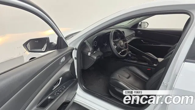 Hyundai Avante CN7 — Фото автомобиля 15