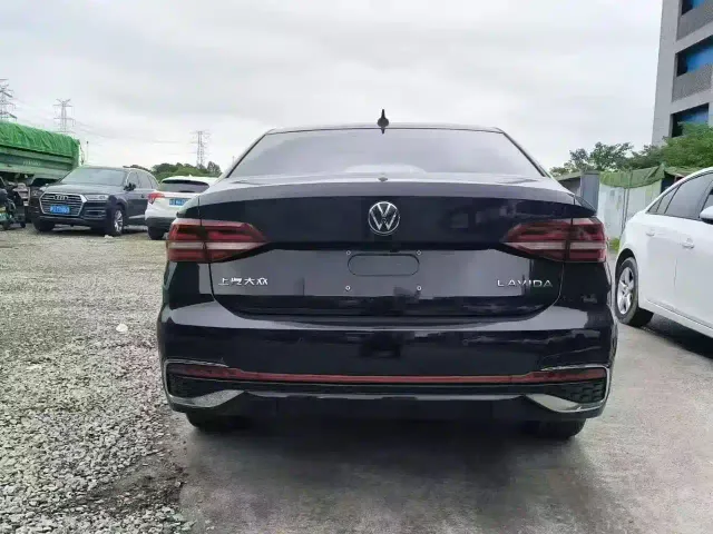 Volkswagen Lavida — Фото автомобиля 6