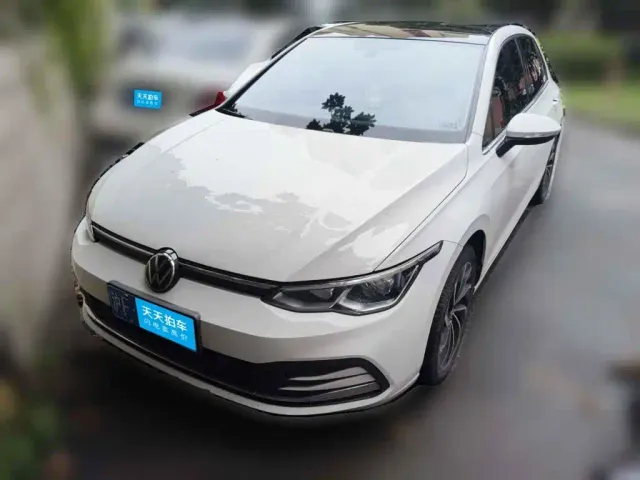 Фотография автомобиля — Volkswagen Golf