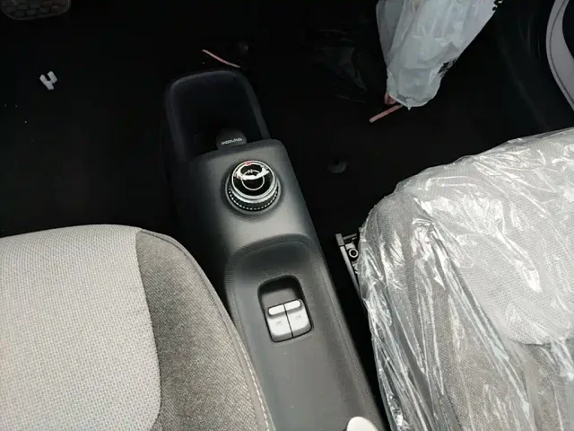 Wuling Zhiguang NEV — Фото автомобиля 13