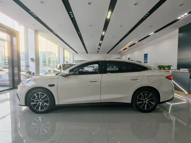BYD Seal 06 — Фото автомобиля 11
