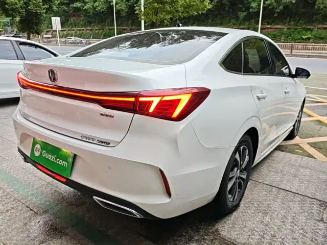 Changan Eado — Фото автомобиля 6