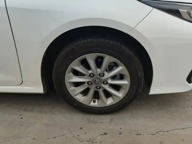 Toyota Corolla — Фото автомобиля 6
