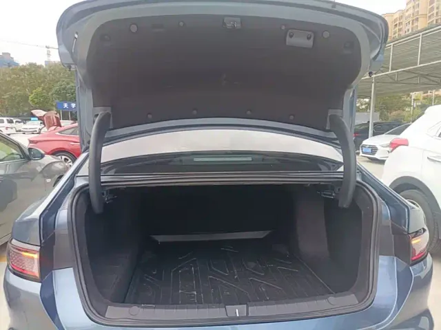 BYD Seal 05 DM-i — Фото автомобиля 18