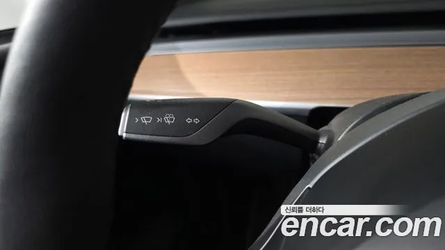 Tesla Model Y — Фото автомобиля 27