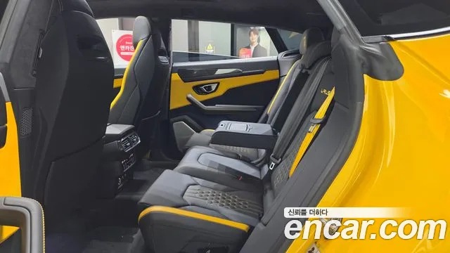Lamborghini Urus — Фото автомобиля 12