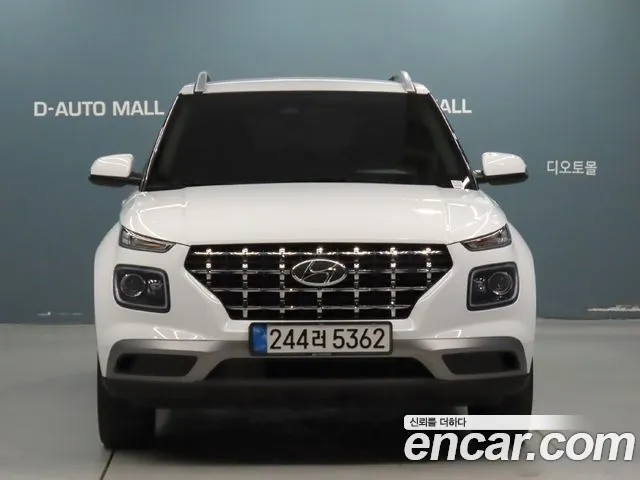 Hyundai Venue — Фото автомобиля 2
