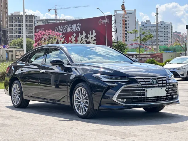 Toyota Avalon — Фото автомобиля 3