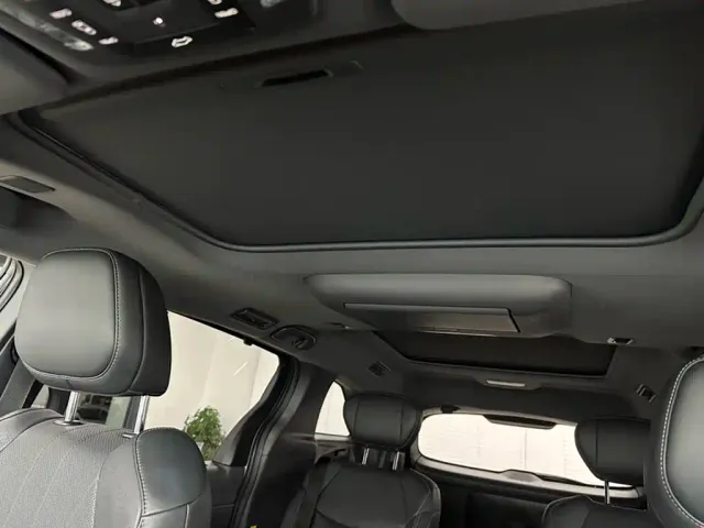 Toyota Sienna — Фото автомобиля 19