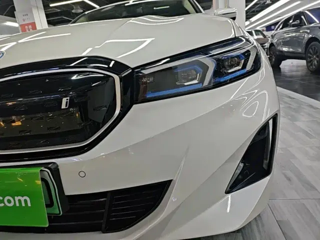 BMW i3 — Фото автомобиля 23