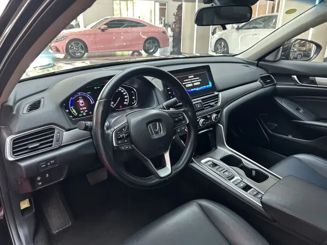 Honda Accord — Фото автомобиля 11