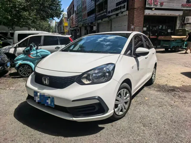 Honda Fit — Фото автомобиля 3