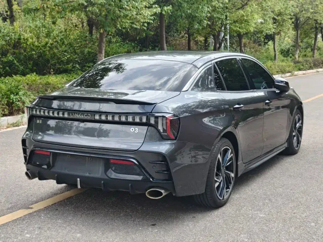 Lynk & Co 03 — Фото автомобиля 7