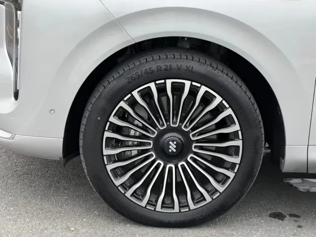 IM Motors LS8 — Фото автомобиля 12