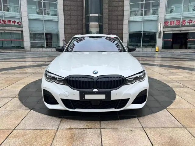 BMW 3 Series — Фото автомобиля 2