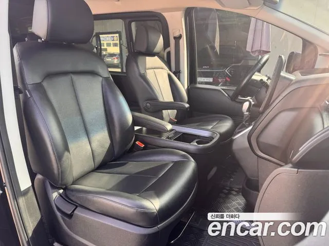 Hyundai Staria — Фото автомобиля 11