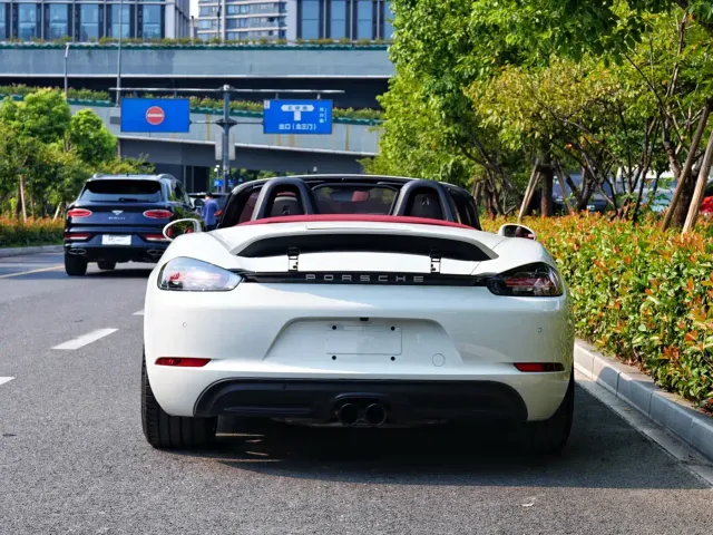 Porsche 718 — Фото автомобиля 5