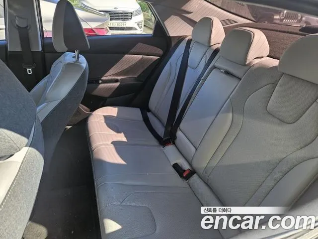 Hyundai Avante — Фото автомобиля 8