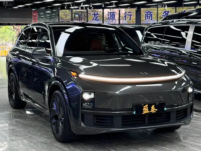 Li Auto L8 — Фото автомобиля 3