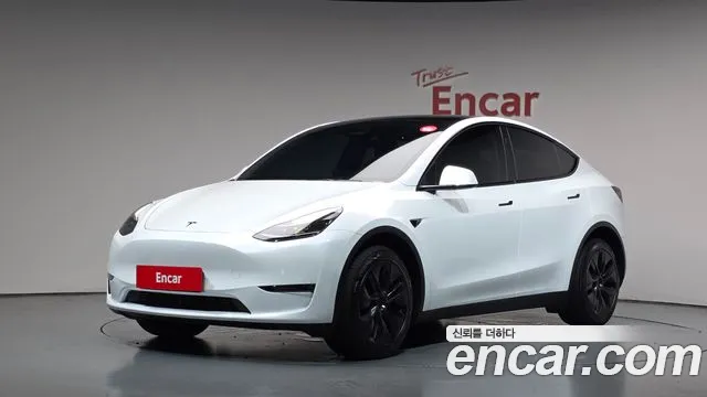 Фотография автомобиля — Tesla Model Y