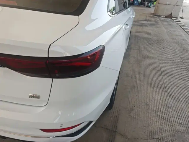 Geely Emgrand — Фото автомобиля 7