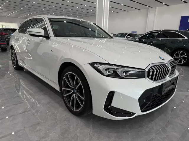 BMW BMW 3 Series 2023 320Li M Sport Package — Фото автомобиля 3