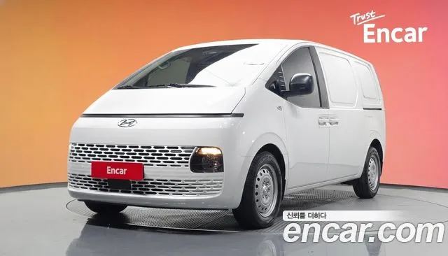 Фотография автомобиля — Hyundai Staria