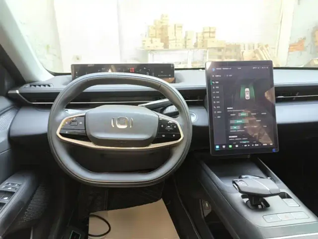 Changan Qiyuan A05 — Фото автомобиля 10