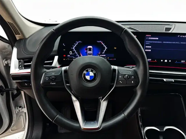 BMW X1 — Фото автомобиля 11