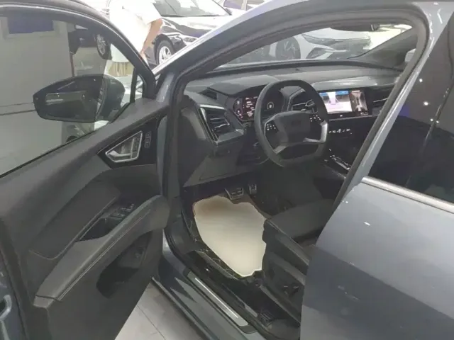 Audi Audi Q4 e-tron 2024 40 e-tron Creation Edition — Фото автомобиля 15