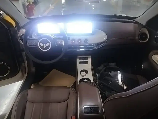 Wuling Bingo — Фото автомобиля 9