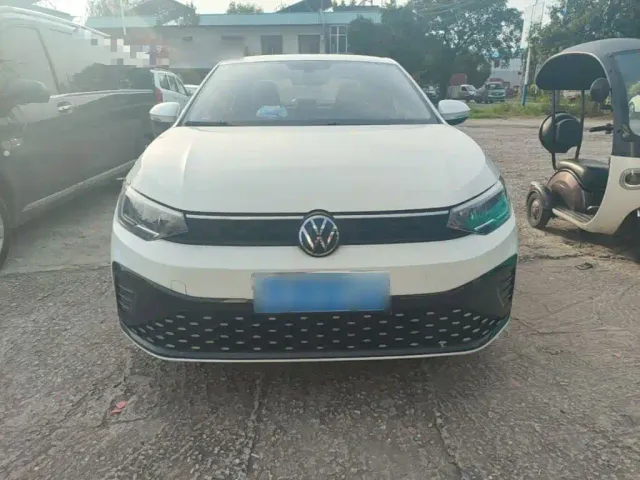 Volkswagen Lavida — Фото автомобиля 2