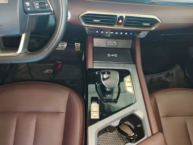 Jetour X90 Plus — Фото автомобиля 13